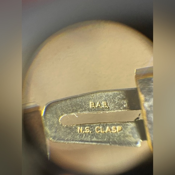 Vintage B. A. BALLOU & CO. Yellow Gold Filled Hinged Bracelet W/Safety Chain - Picture 8 of 9